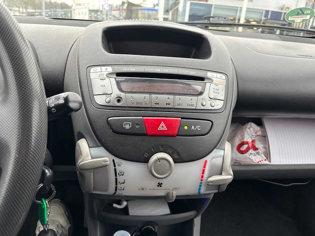 Toyota - 2006 - aygo - 1.0-12v - pn-562-s - afbeelding 6 van  9