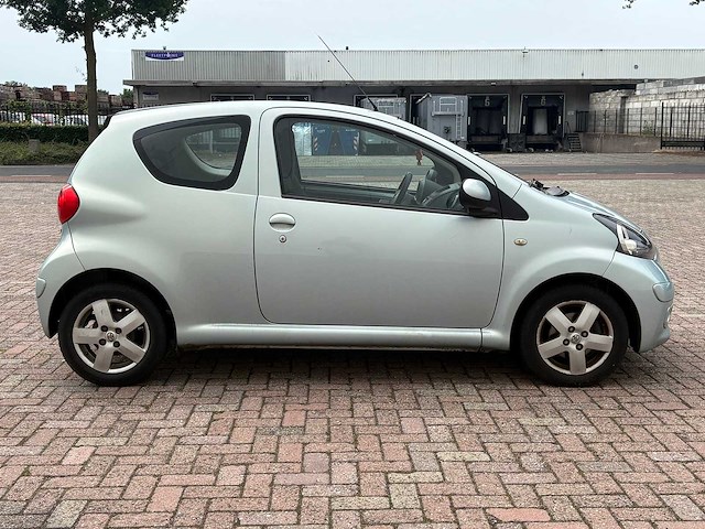 Toyota - 2006 - aygo - 1.0-12v sport - personenauto - afbeelding 9 van  12