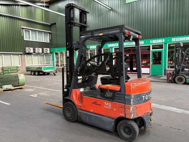 Toyota - 2008 - 7fbmf25 - vorkheftruck - afbeelding 1 van  4