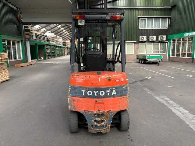 Toyota - 2008 - 7fbmf25 - vorkheftruck - afbeelding 2 van  4