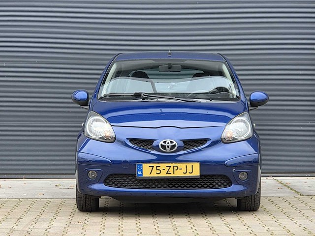 Toyota - 2008 - aygo - 1.0-12v sport - 75-zp-jj - afbeelding 12 van  23