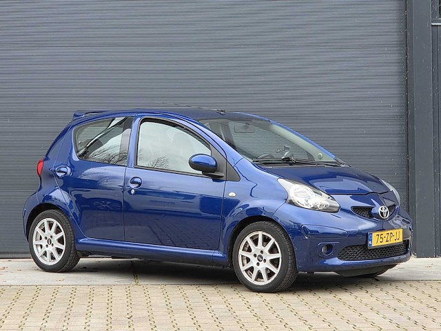 Toyota - 2008 - aygo - 1.0-12v sport - 75-zp-jj - afbeelding 17 van  23