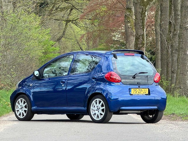 Toyota - 2008 - aygo - 1.0-12v sport - 75-zp-jj - afbeelding 18 van  18