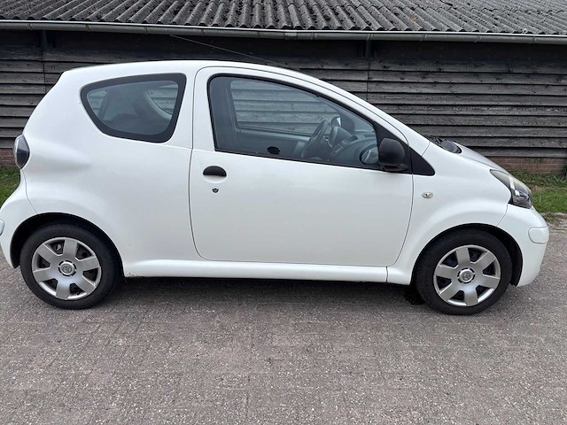 Toyota - 2009 - aygo - 1.0-12v access - personenauto - afbeelding 15 van  25