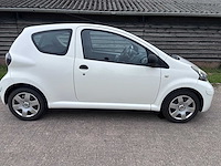 Toyota - 2009 - aygo - 1.0-12v access - personenauto - afbeelding 15 van  25