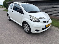 Toyota - 2009 - aygo - 1.0-12v access - personenauto - afbeelding 16 van  25