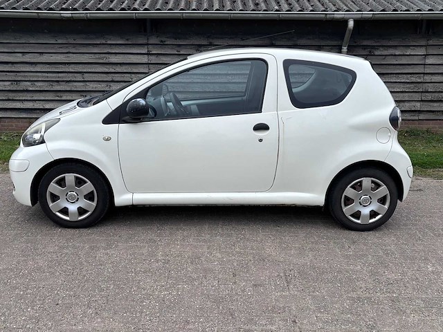 Toyota - 2009 - aygo - 1.0-12v access - personenauto - afbeelding 12 van  25