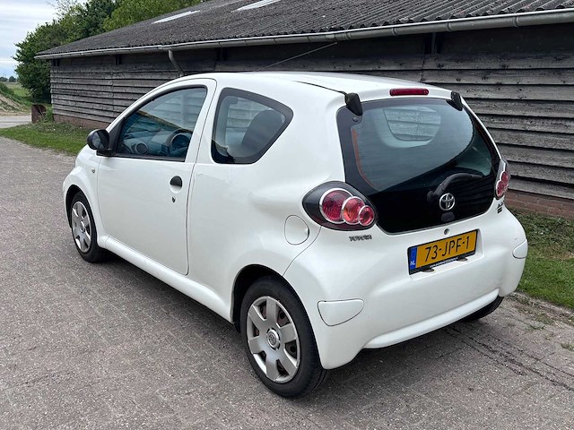 Toyota - 2009 - aygo - 1.0-12v access - personenauto - afbeelding 19 van  25