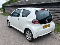 Toyota - 2009 - aygo - 1.0-12v access - personenauto - afbeelding 19 van  25