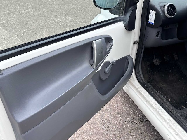 Toyota - 2009 - aygo - 1.0-12v access - personenauto - afbeelding 21 van  25