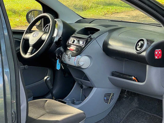 Toyota - 2009 - aygo - 1.0-12v access - pt-403-l - personenauto - afbeelding 3 van  11