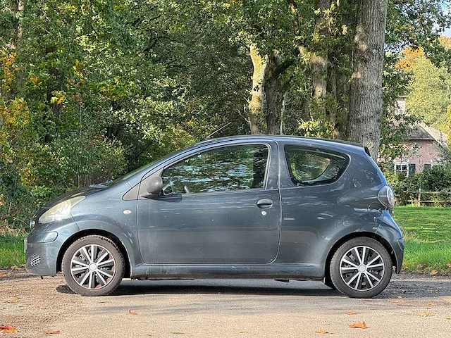 Toyota - 2009 - aygo - 1.0-12v access - pt-403-l - personenauto - afbeelding 9 van  11