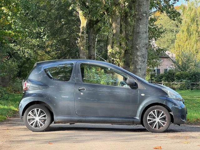 Toyota - 2009 - aygo - 1.0-12v access - pt-403-l - personenauto - afbeelding 10 van  11