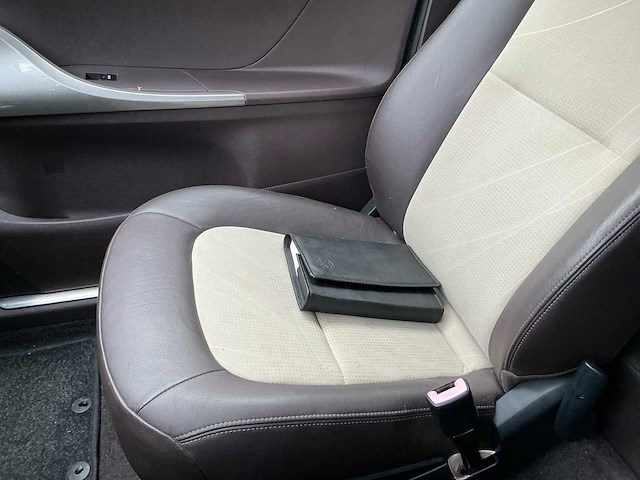 Toyota - 2009 - iq - 1.0 vvti aspiration - personenauto - afbeelding 9 van  23