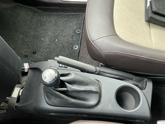 Toyota - 2009 - iq - 1.0 vvti aspiration - personenauto - afbeelding 10 van  23