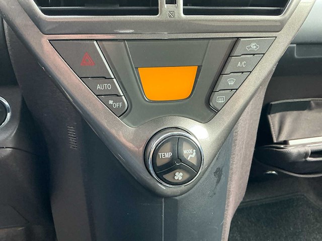 Toyota - 2009 - iq - 1.0 vvti aspiration - personenauto - afbeelding 13 van  23