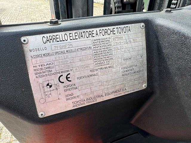 Toyota - 2010 - 7fbmf25 - vorkheftruck - afbeelding 3 van  5