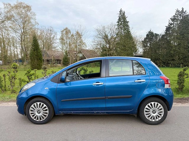 Toyota - 2010 - yaris - 1.3 vvti aspiration - 50-krn-9 - afbeelding 3 van  10