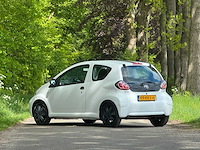 Toyota - 2011 - aygo - 1.0-12v now - 99-rkx-6 - personenauto - afbeelding 6 van  9