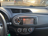 Toyota - 2011 - yaris - 1.0 vvt-i aspiration - 38-slr-1 - afbeelding 2 van  15