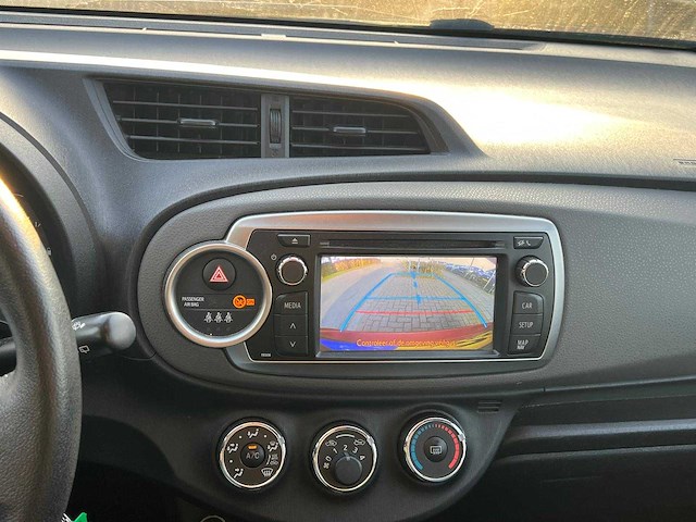 Toyota - 2011 - yaris - 1.0 vvt-i aspiration - 38-slr-1 - afbeelding 3 van  15