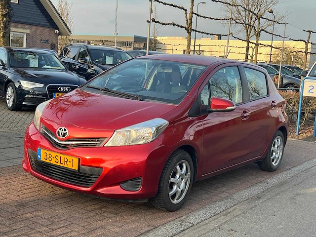 Toyota - 2011 - yaris - 1.0 vvt-i aspiration - 38-slr-1 - afbeelding 1 van  15