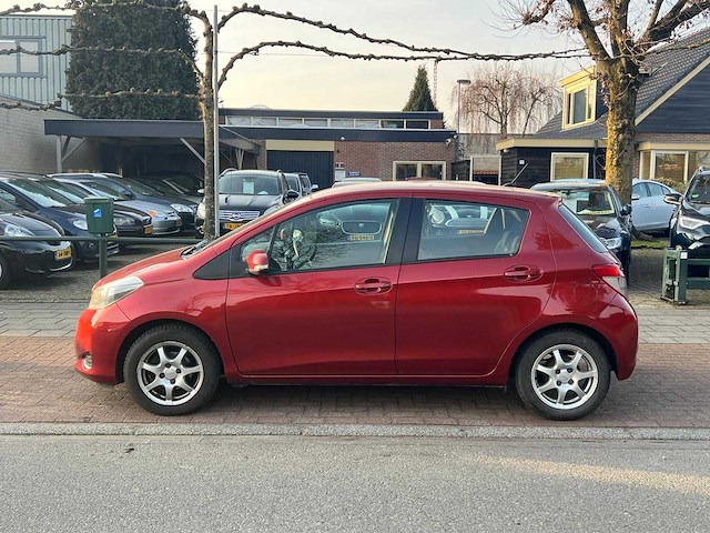 Toyota - 2011 - yaris - 1.0 vvt-i aspiration - 38-slr-1 - afbeelding 11 van  15