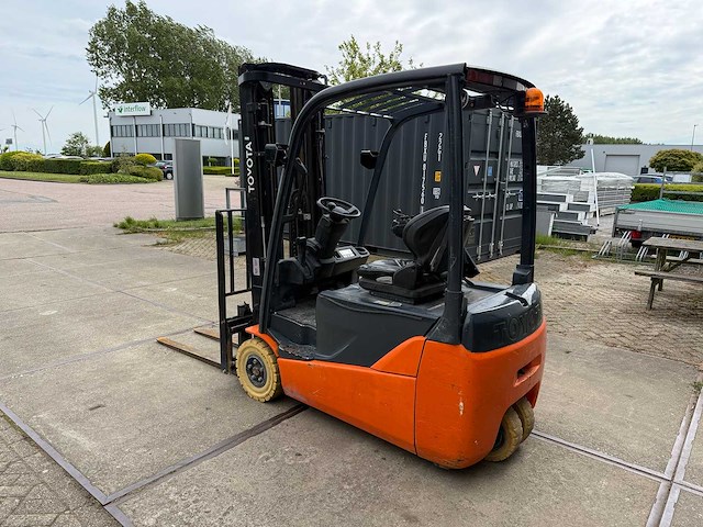 Toyota - 2012 - 8fbet16 - vorkheftruck - afbeelding 13 van  16