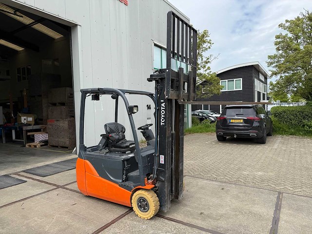 Toyota - 2012 - 8fbet16 - vorkheftruck - afbeelding 16 van  16