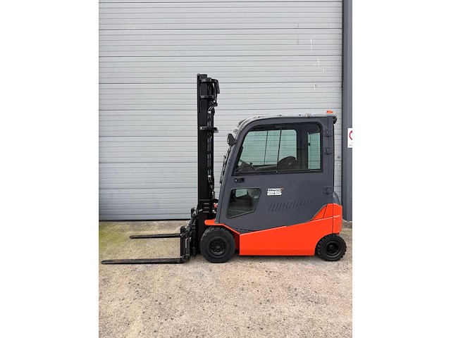 Toyota - 2013 - 8-fbmt-25 - vorkversteller, side-shift - vorkheftruck - afbeelding 3 van  10