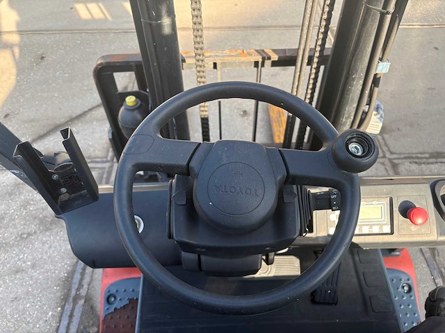 Toyota - 2015 - 8fbmt35 - vorkheftruck - afbeelding 2 van  20