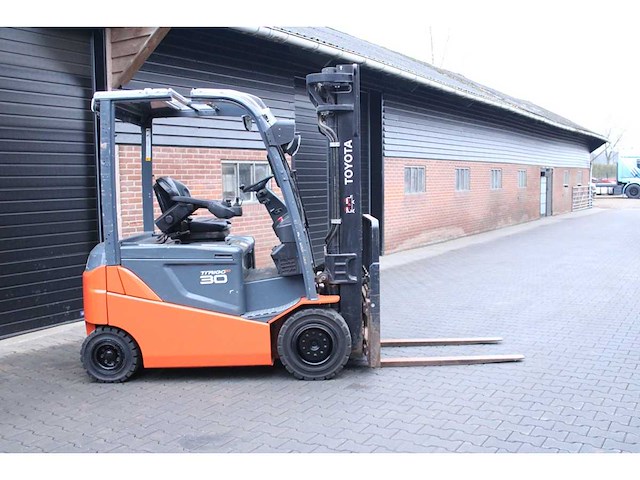 Toyota - 2016 - fbmkt30 - 4271 uren - 5.02m triplex, free-lift, side-shift - vorkheftruck - afbeelding 14 van  16