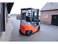 Toyota - 2016 - fbmkt30 - 4271 uren - 5.02m triplex, free-lift, side-shift - vorkheftruck - afbeelding 13 van  16