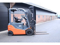 Toyota - 2016 - fbmkt30 - 4271 uren - 5.02m triplex, free-lift, side-shift - vorkheftruck - afbeelding 14 van  16