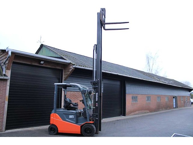 Toyota - 2016 - fbmkt30 - 4271 uren - 5.02m triplex, free-lift, side-shift - vorkheftruck - afbeelding 12 van  16