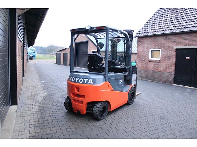 Toyota - 2016 - fbmkt30 - 4271 uren - 5.02m triplex, free-lift, side-shift - vorkheftruck - afbeelding 13 van  16