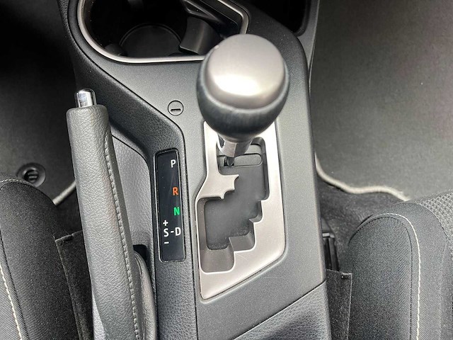 Toyota - 2016 - rav4 - 2.5 hybrid first ed. - j-856-fp - afbeelding 13 van  16