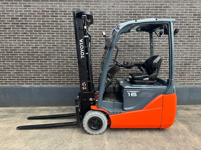 Toyota - 2017 - 8-fbek-16-t - 5m triplex, free-lift - vorkheftruck - afbeelding 4 van  11