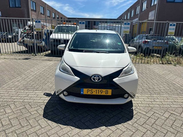 Toyota - 2017 - aygo - 1.0 vvt-i x-play - personenauto - afbeelding 18 van  19