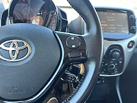 Toyota - 2017 - aygo - 1.0 vvt-i x-play - personenauto - afbeelding 6 van  19
