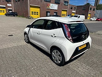 Toyota - 2017 - aygo - 1.0 vvt-i x-play - personenauto - afbeelding 13 van  19