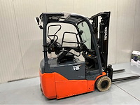 Toyota - 2018 - 8fbe16t - vorkheftruck, freelift, side shift - kunststof dak - 4e functie - afbeelding 14 van  18