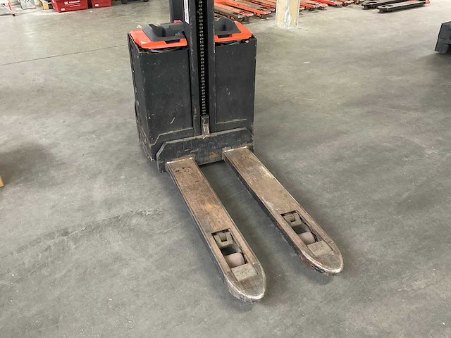 Toyota - 2020 - bt staxio - elektrische pallet stapelaar - afbeelding 4 van  4