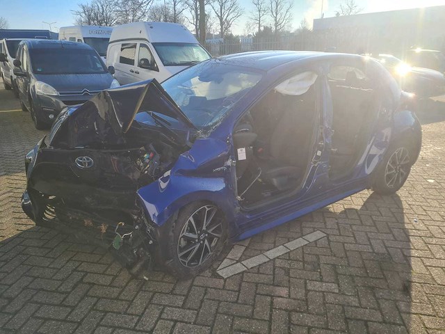 Toyota - 2021 - yaris - 1.5 hyb. dynamic - k-152-lz - afbeelding 1 van  13