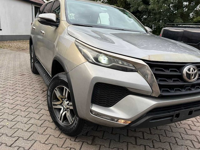 Toyota - 2025 - fortunner 4x4 4wd - personenauto - afbeelding 27 van  30