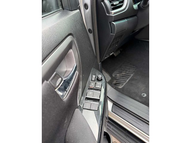 Toyota - 2025 - fortunner 4x4 4wd - personenauto - afbeelding 16 van  30