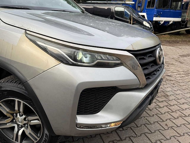 Toyota - 2025 - fortunner 4x4 4wd - personenauto - afbeelding 25 van  30