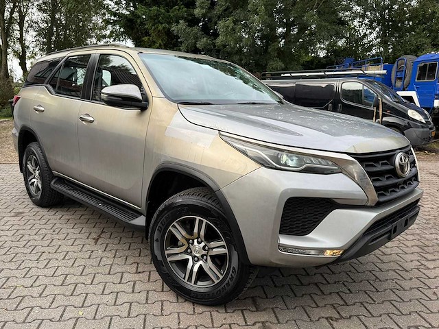 Toyota - 2025 - fortunner 4x4 4wd - personenauto - afbeelding 26 van  30