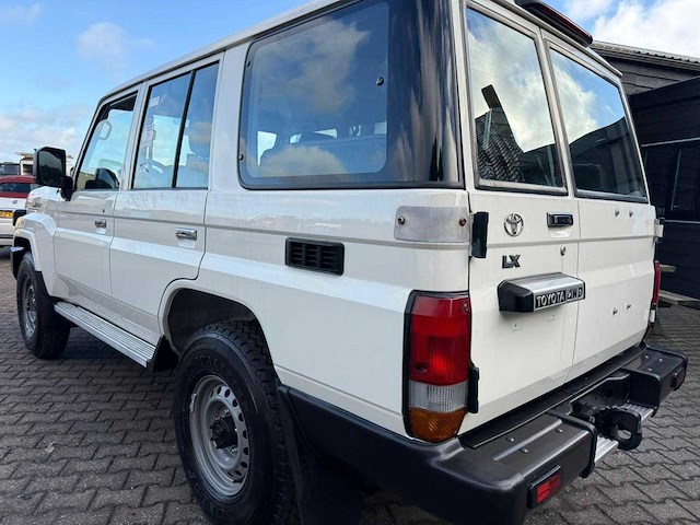 Toyota - 2025 - landcruiser - hzj78 - personenauto - afbeelding 9 van  29