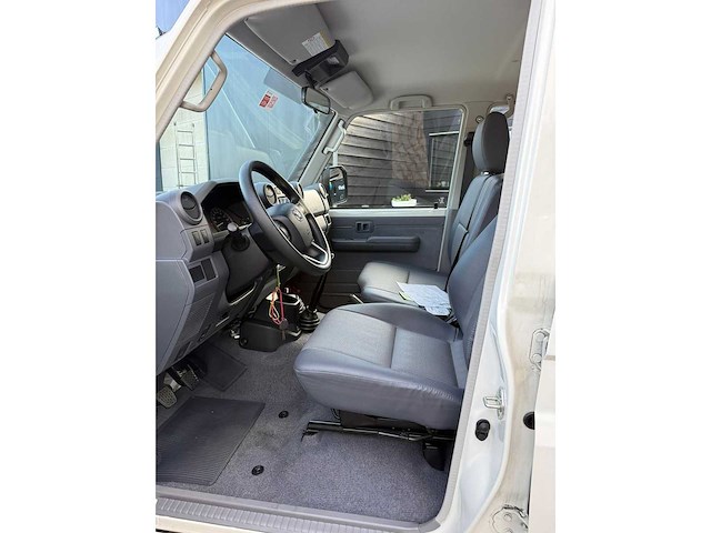 Toyota - 2025 - landcruiser - hzj78 - personenauto - afbeelding 15 van  29